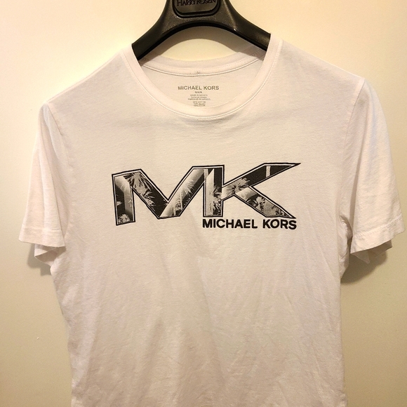 SOLD!! Michael kors t-shirt - Picture 3 of 5